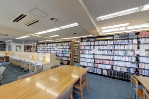 図書館2F