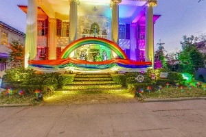 The White House Over the Rainbow