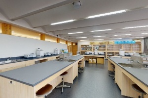8号館1F　化学系実習室