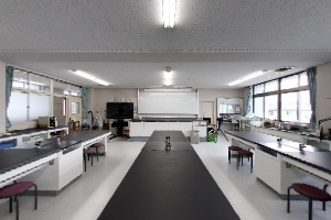 H棟　生物化学教室