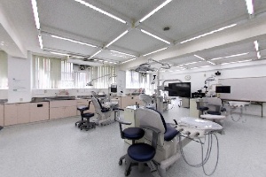 歯科臨床実習室①