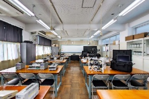 海洋電子実習室