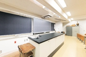 理科実験室2