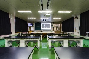 物理実験室