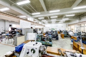 機械科実習室