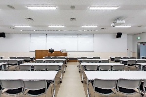 301教室(MCCT3F)