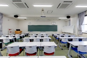 605教室