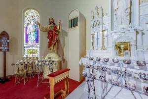 Marian Side Altar