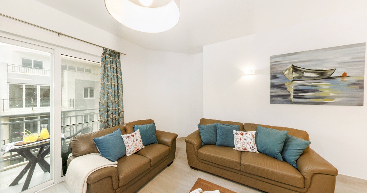 E10 Holiday Residence